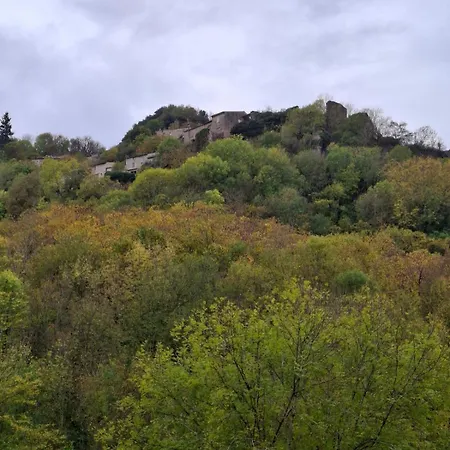 T2 Au Pied De La Passerelle *